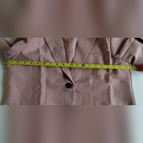 Single Breasted Blazer - Picture 8 of 12